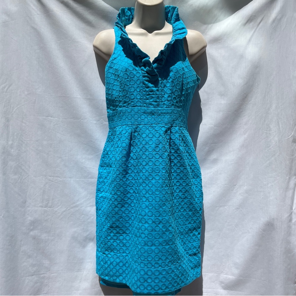 Taylor Sleeveless Ruffle Collar Sheath Dress Blue w/ Circular Textured Pattern